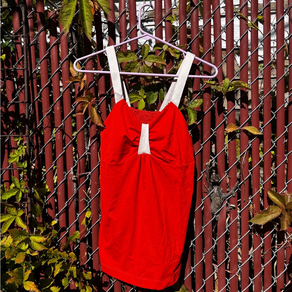 Patagonia Women's Red and White Apparel